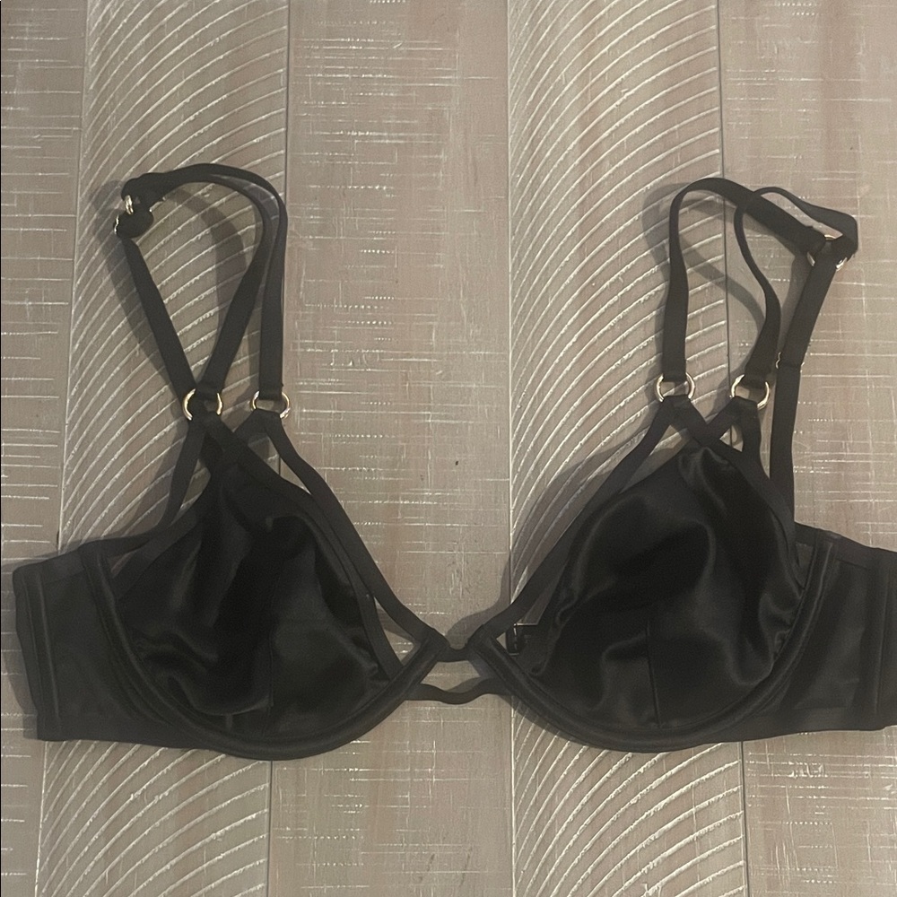Victoria's Secret Black Strappy Underwire Bra
